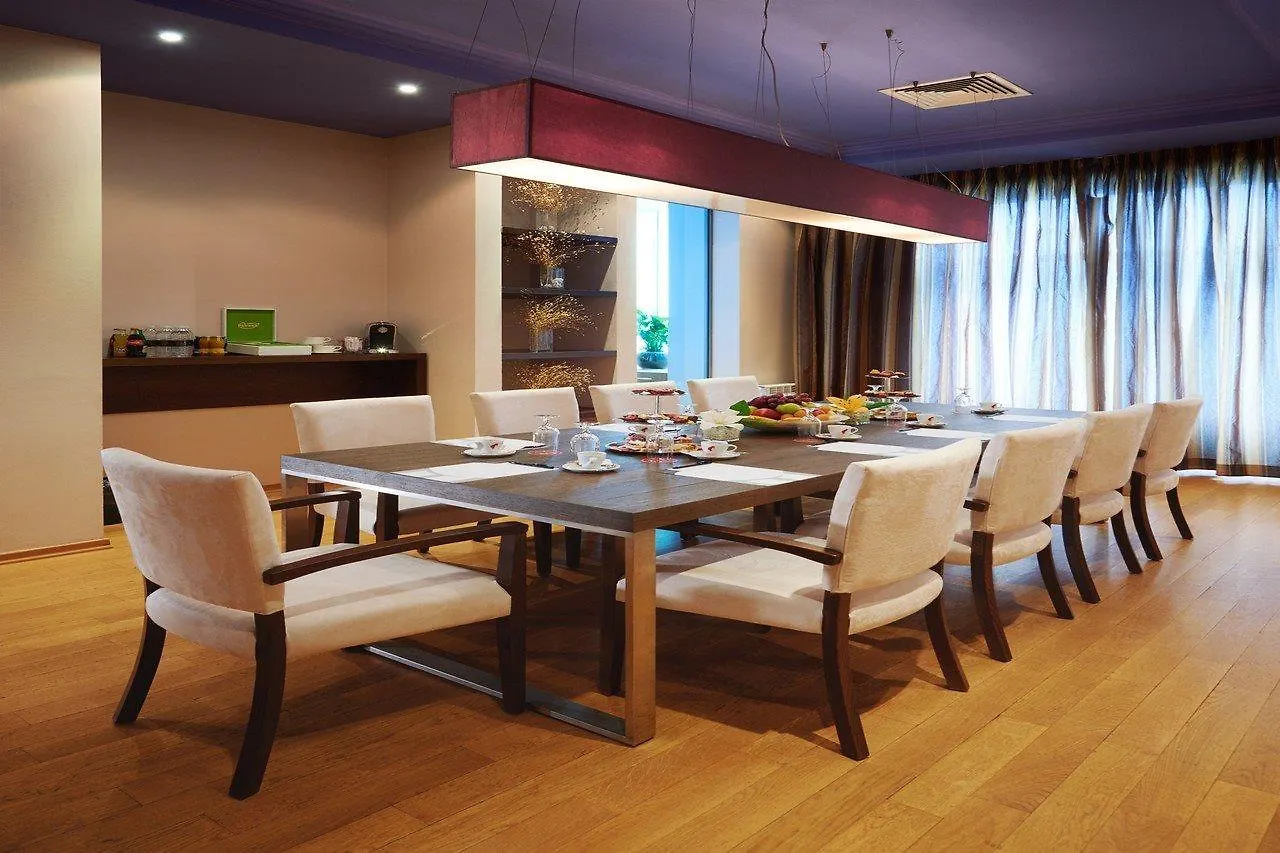 ****  Metropolitan Hotel Sofia, A Member Of Radisson Individuals Bulgarien